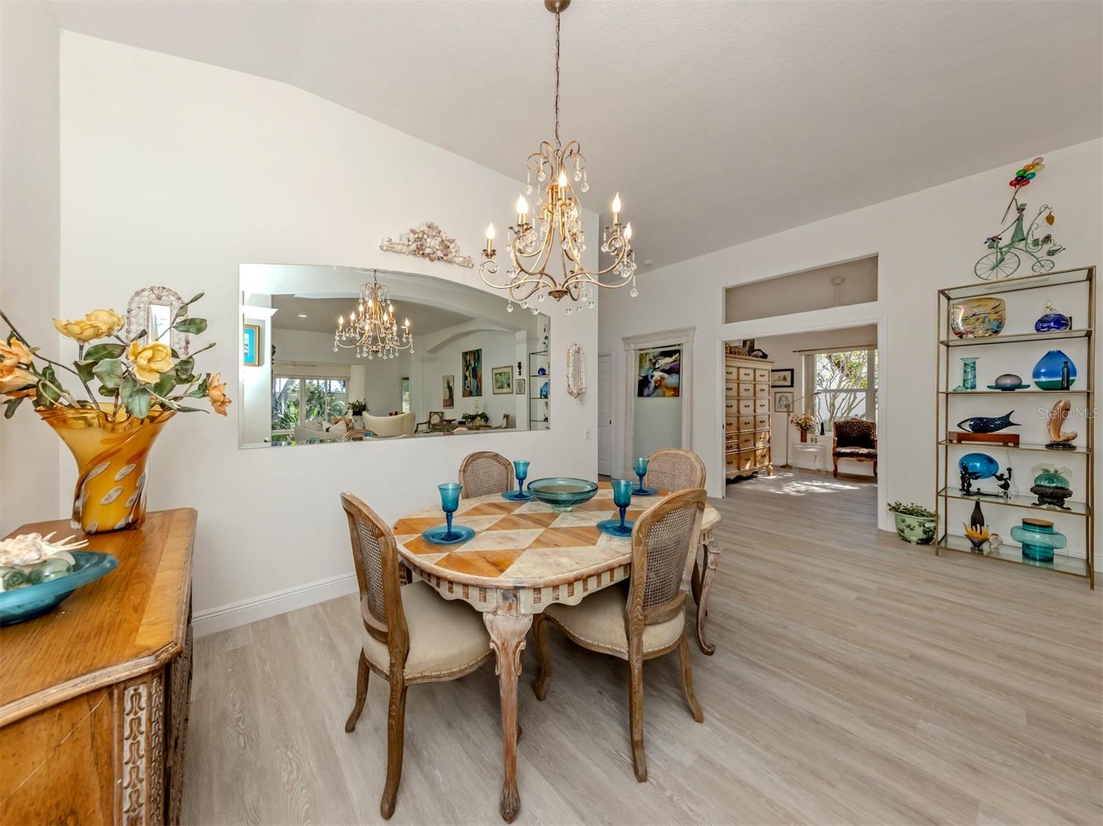 PELICAN POINTE GOLF & COUNTRY CLUB - Residential