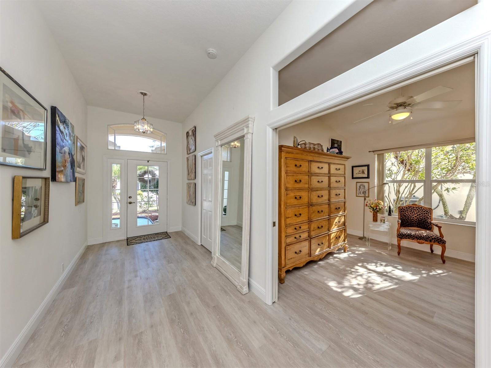 PELICAN POINTE GOLF & COUNTRY CLUB - Residential