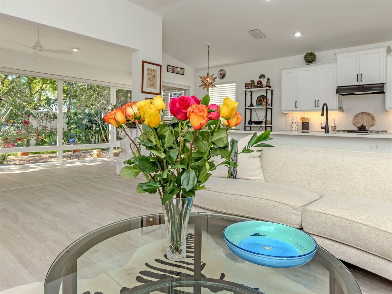 PELICAN POINTE GOLF & COUNTRY CLUB - Residential