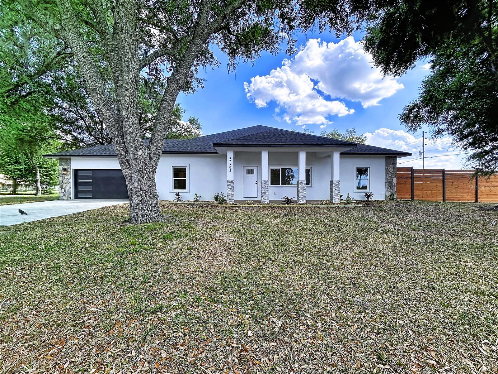 KNOLLWOOD ACRES - Residential