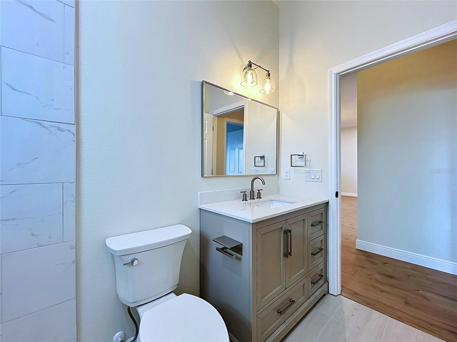 KNOLLWOOD ACRES - Residential