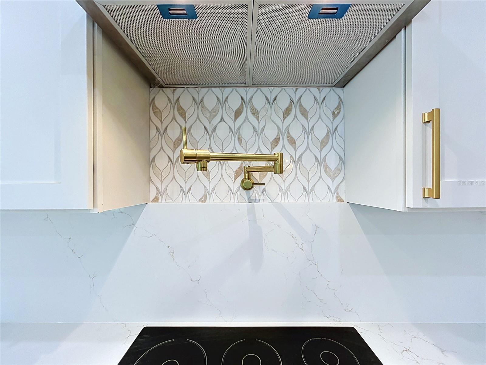 KNOLLWOOD ACRES - Residential