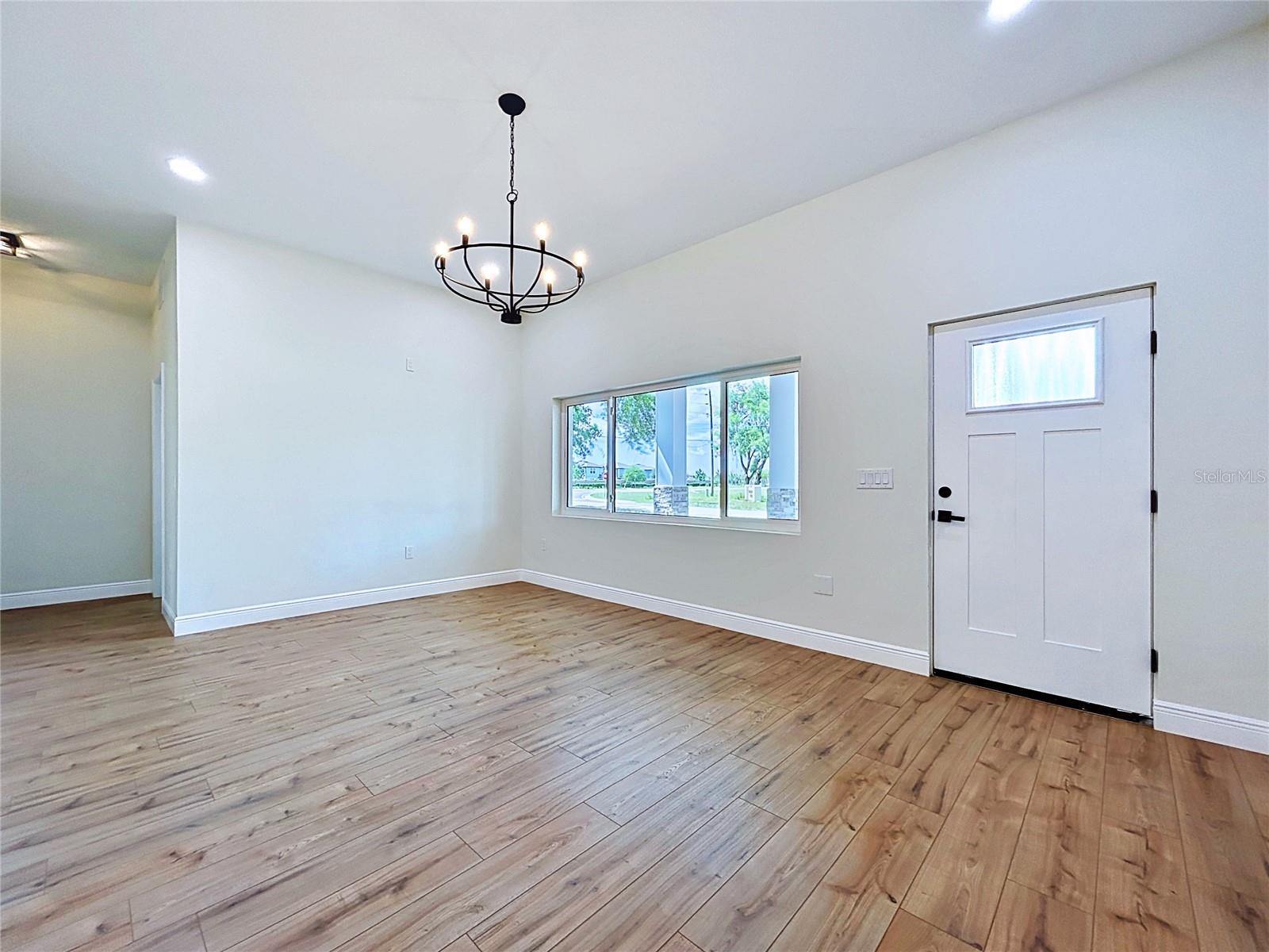 KNOLLWOOD ACRES - Residential