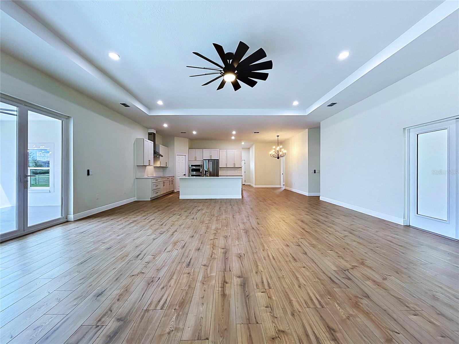 KNOLLWOOD ACRES - Residential