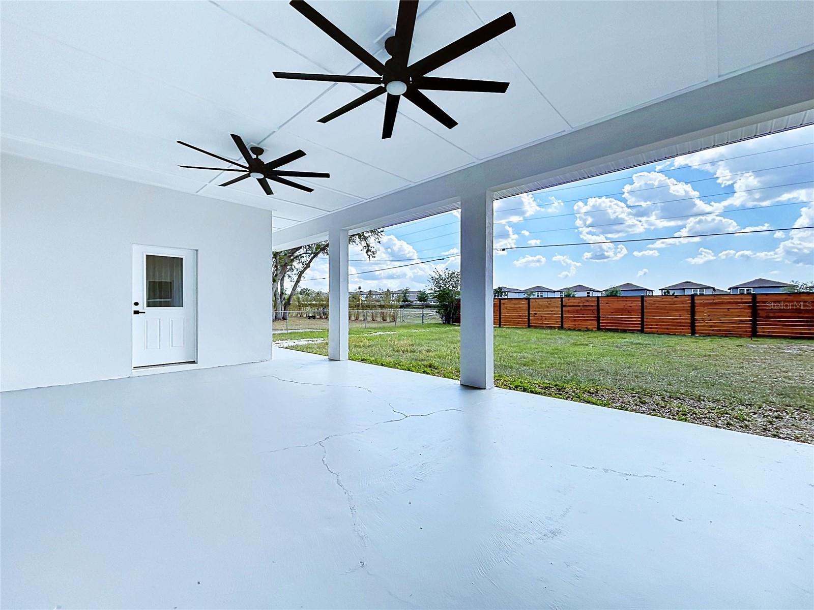 KNOLLWOOD ACRES - Residential