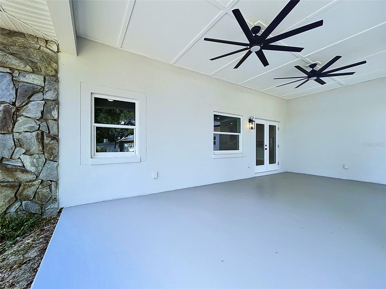 KNOLLWOOD ACRES - Residential