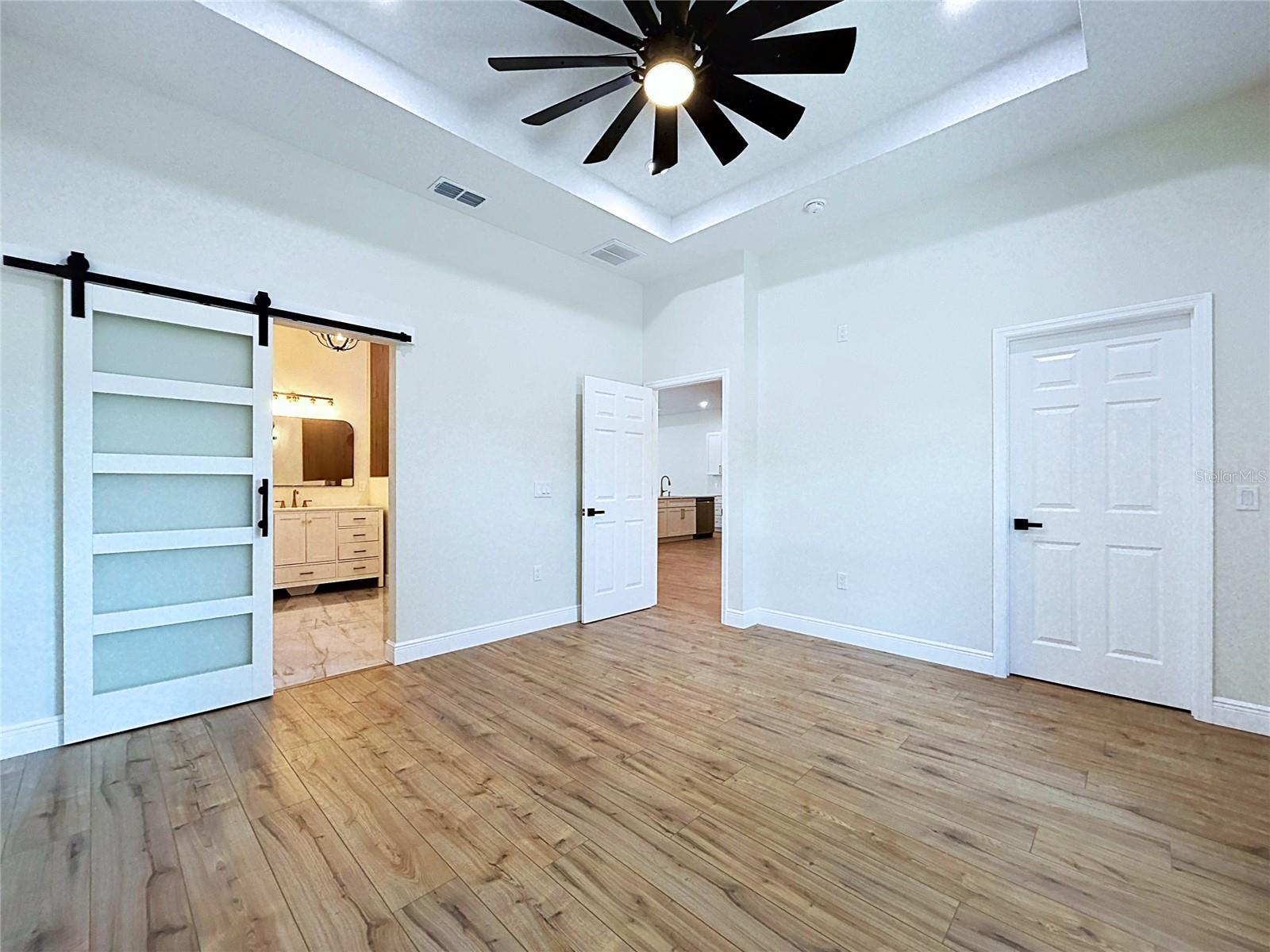 KNOLLWOOD ACRES - Residential