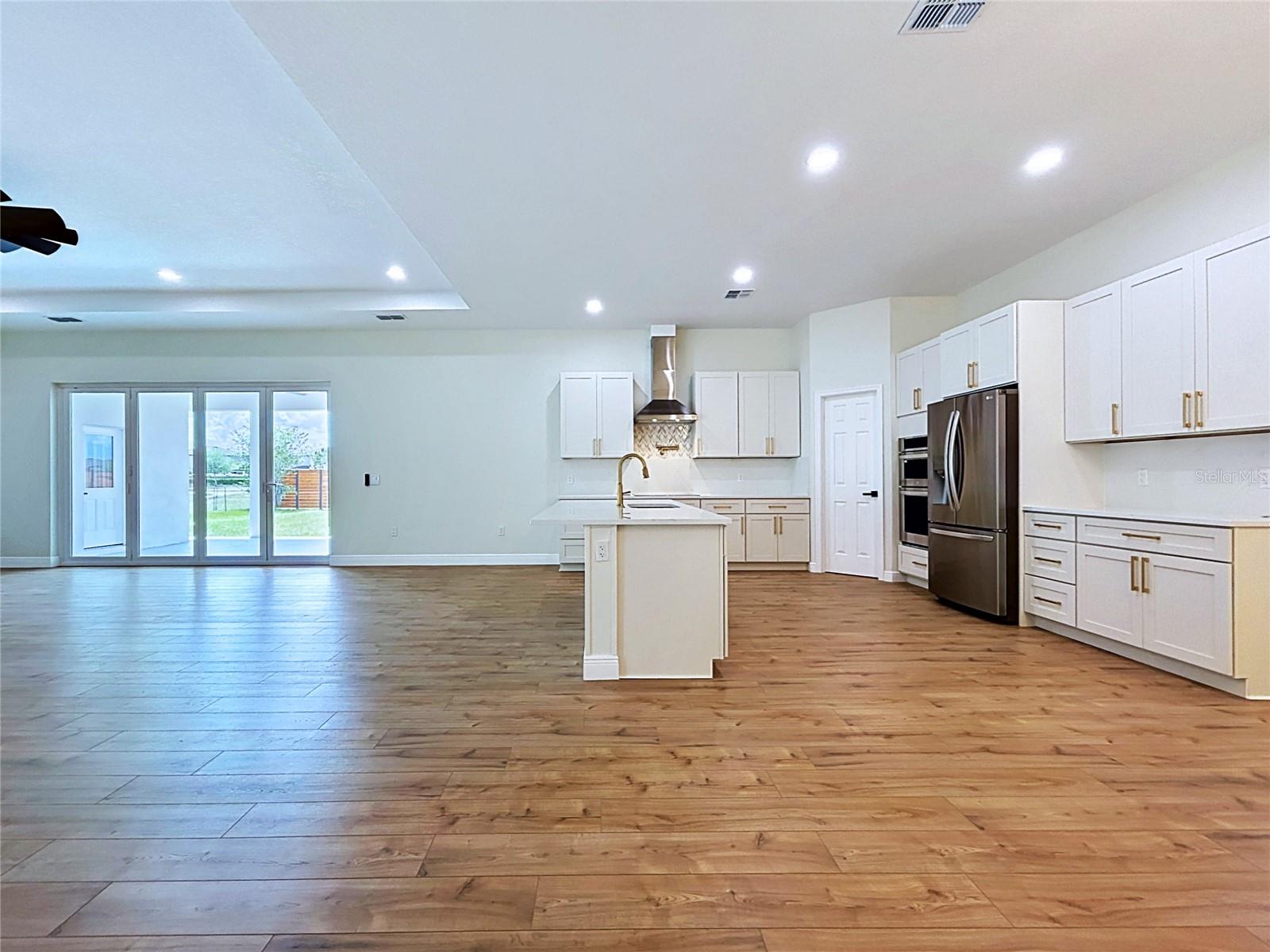 KNOLLWOOD ACRES - Residential