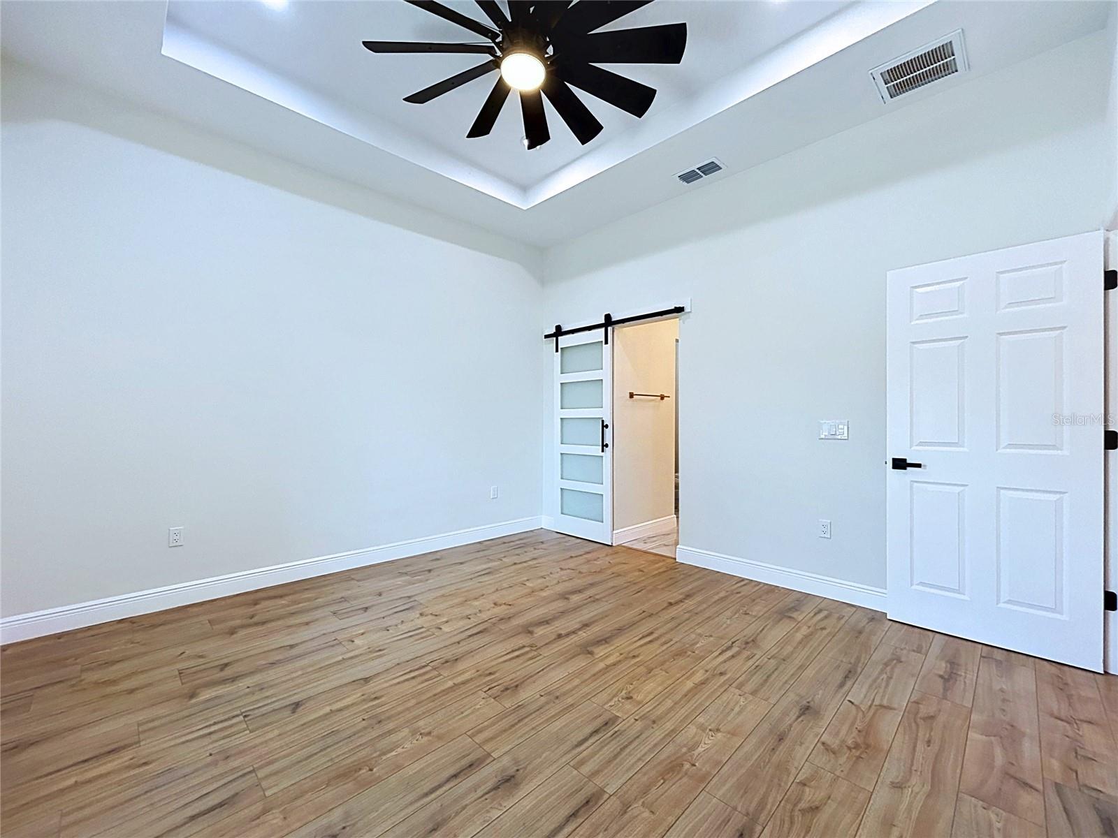 KNOLLWOOD ACRES - Residential