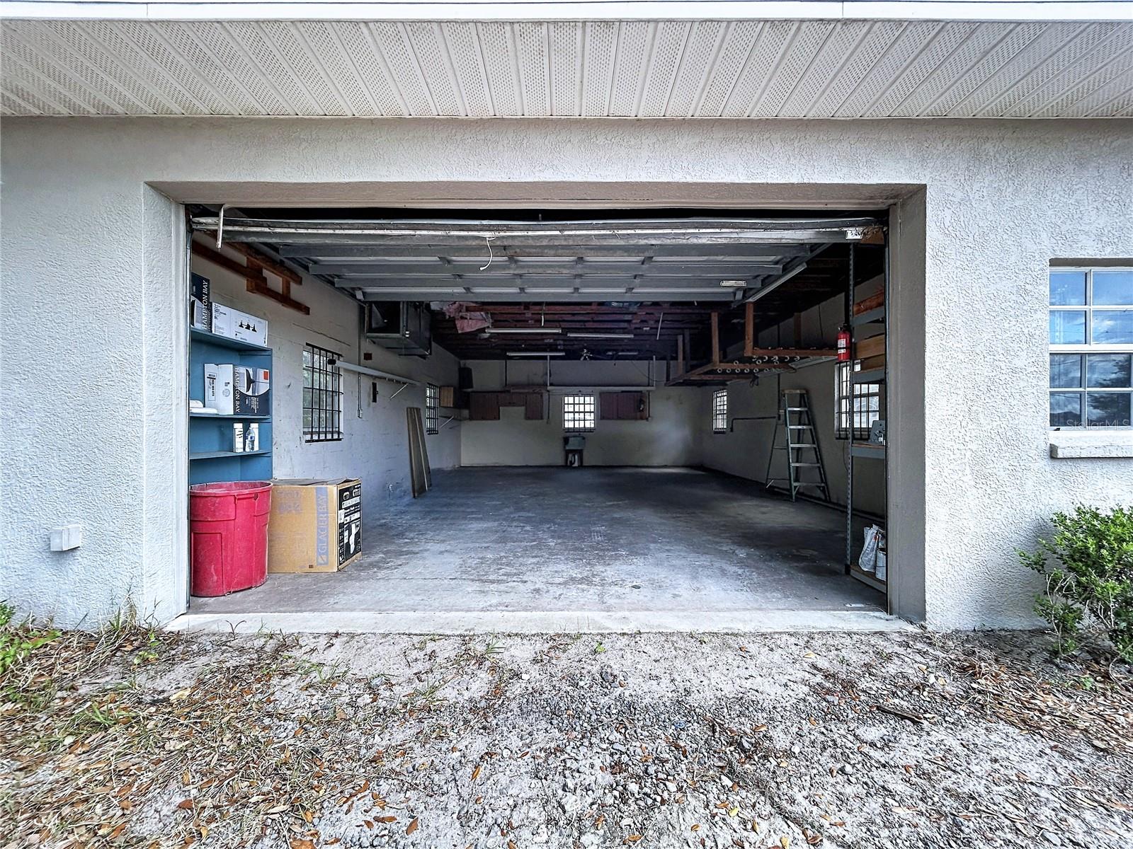 KNOLLWOOD ACRES - Residential