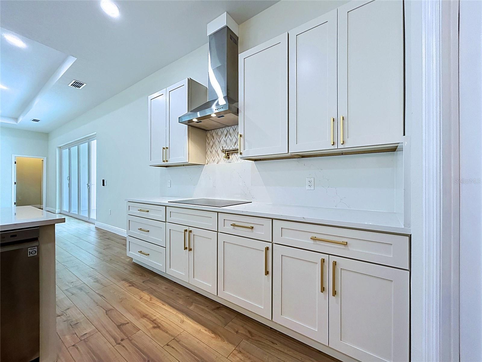 KNOLLWOOD ACRES - Residential