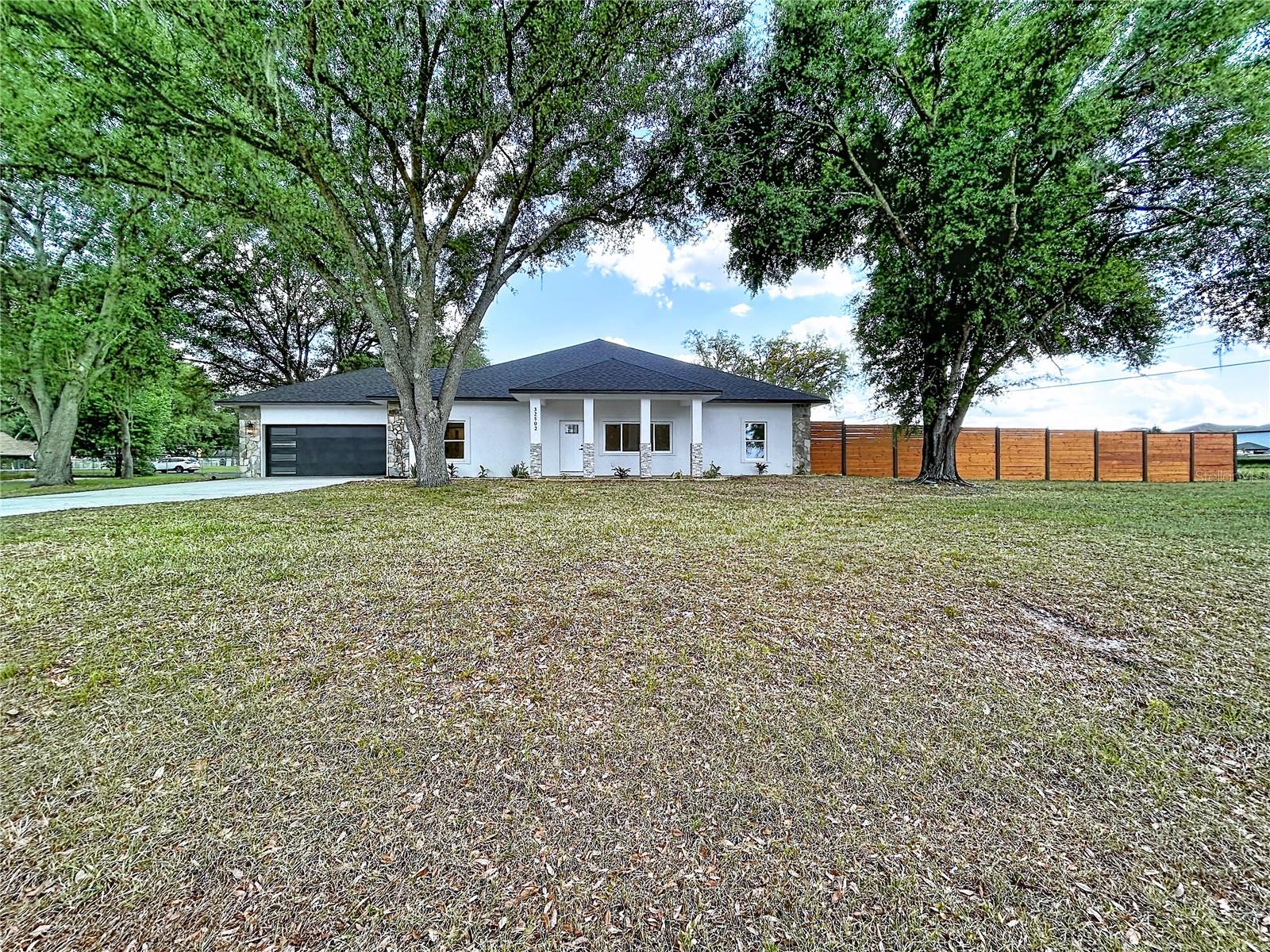 KNOLLWOOD ACRES - Residential