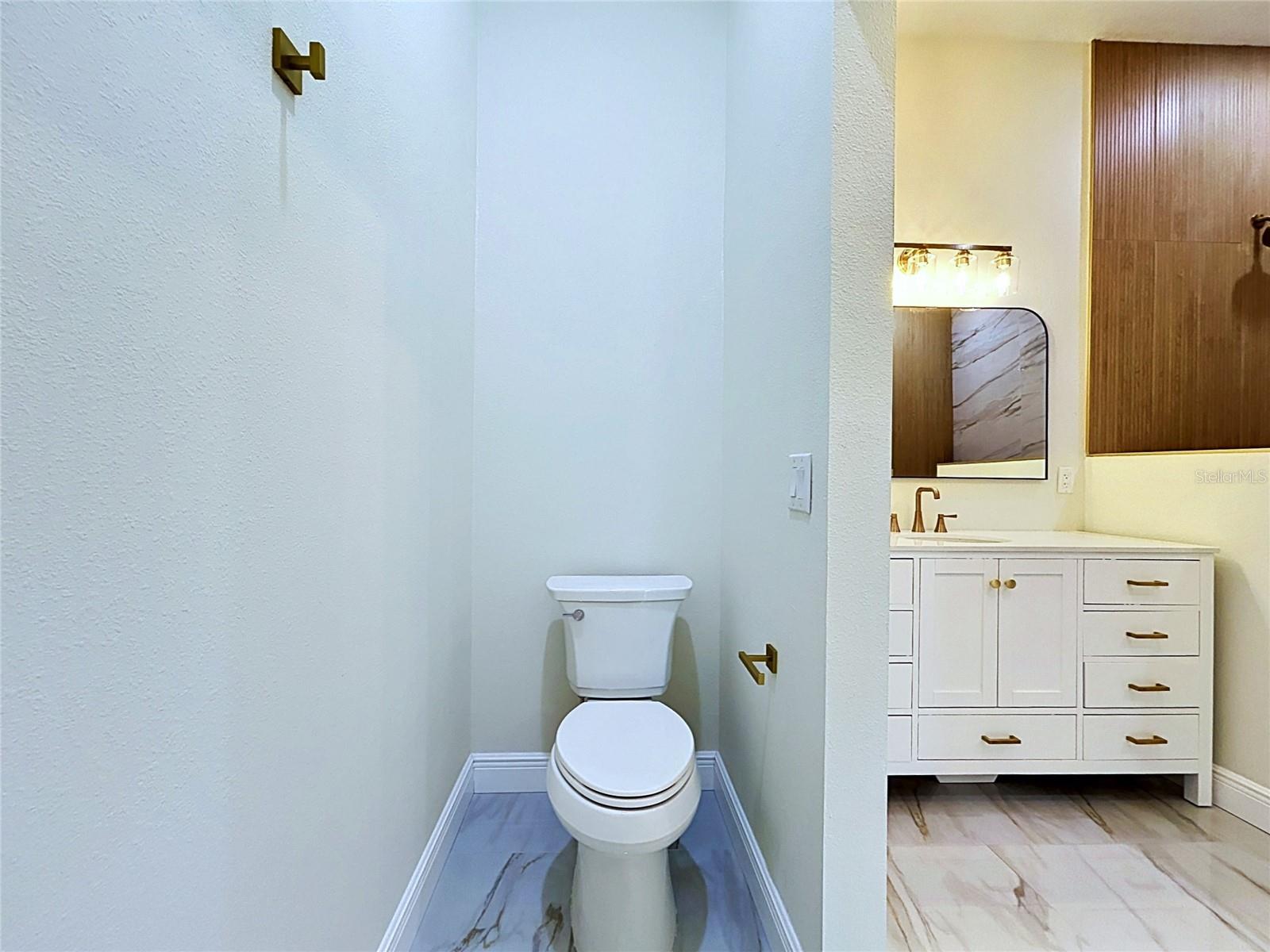 KNOLLWOOD ACRES - Residential