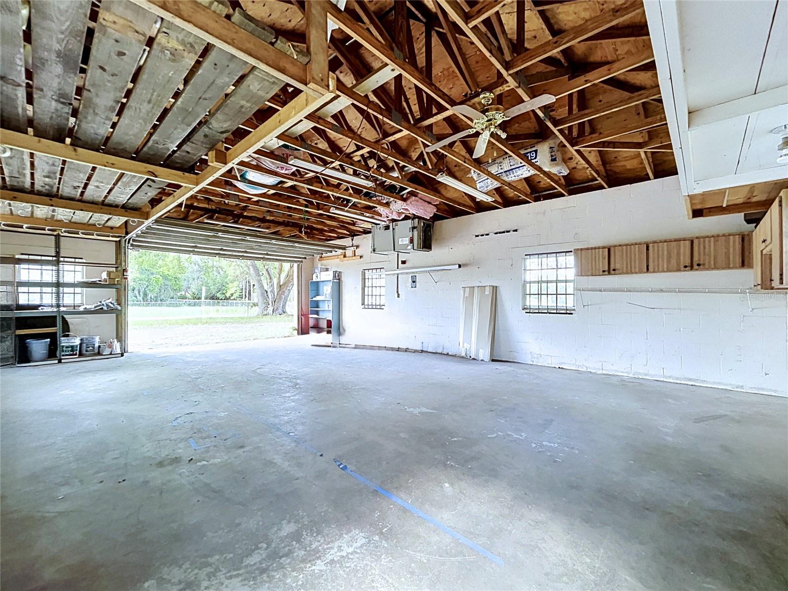 KNOLLWOOD ACRES - Residential