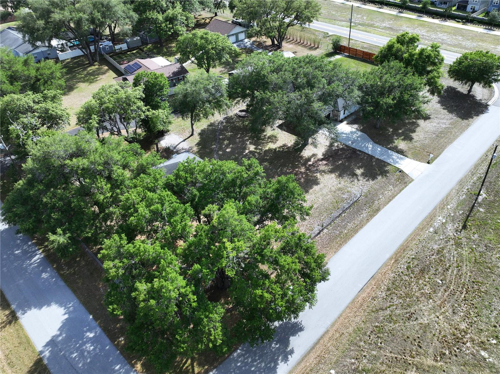 KNOLLWOOD ACRES - Residential