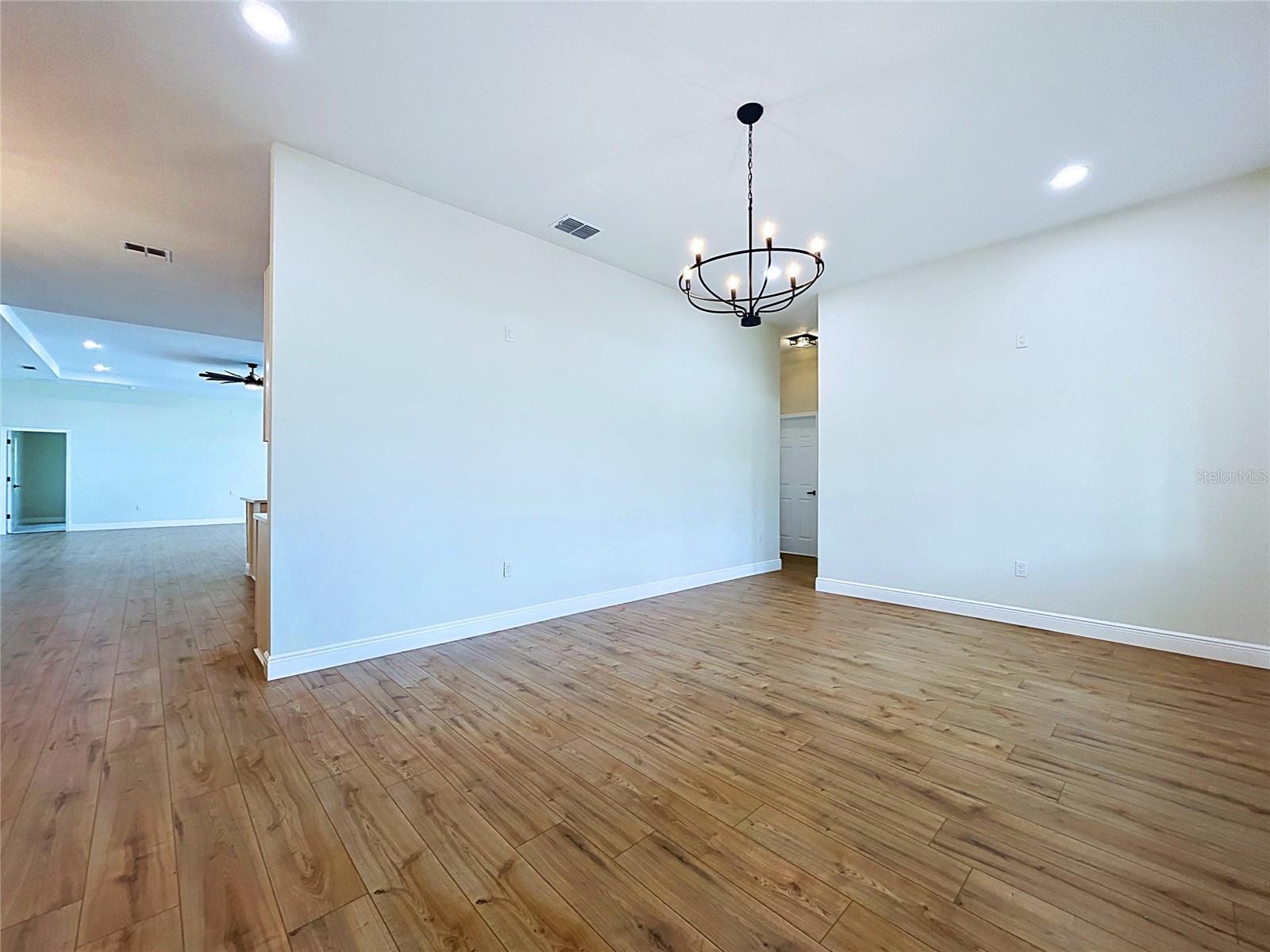 KNOLLWOOD ACRES - Residential