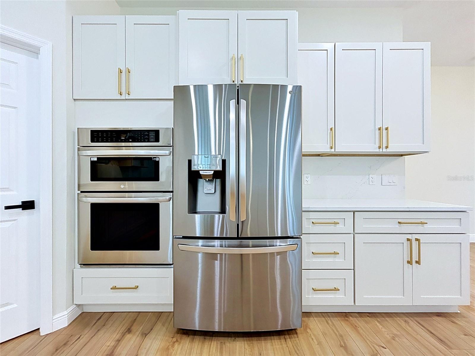 KNOLLWOOD ACRES - Residential