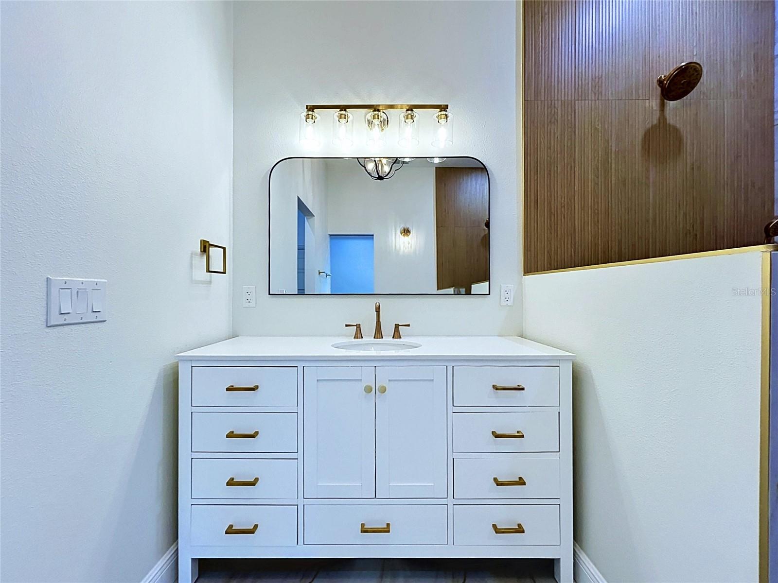 KNOLLWOOD ACRES - Residential