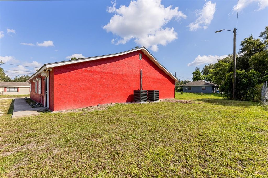 Photo of 918 S Adelle Avenue, Deland, FL 32720 (MLS # O6344077)