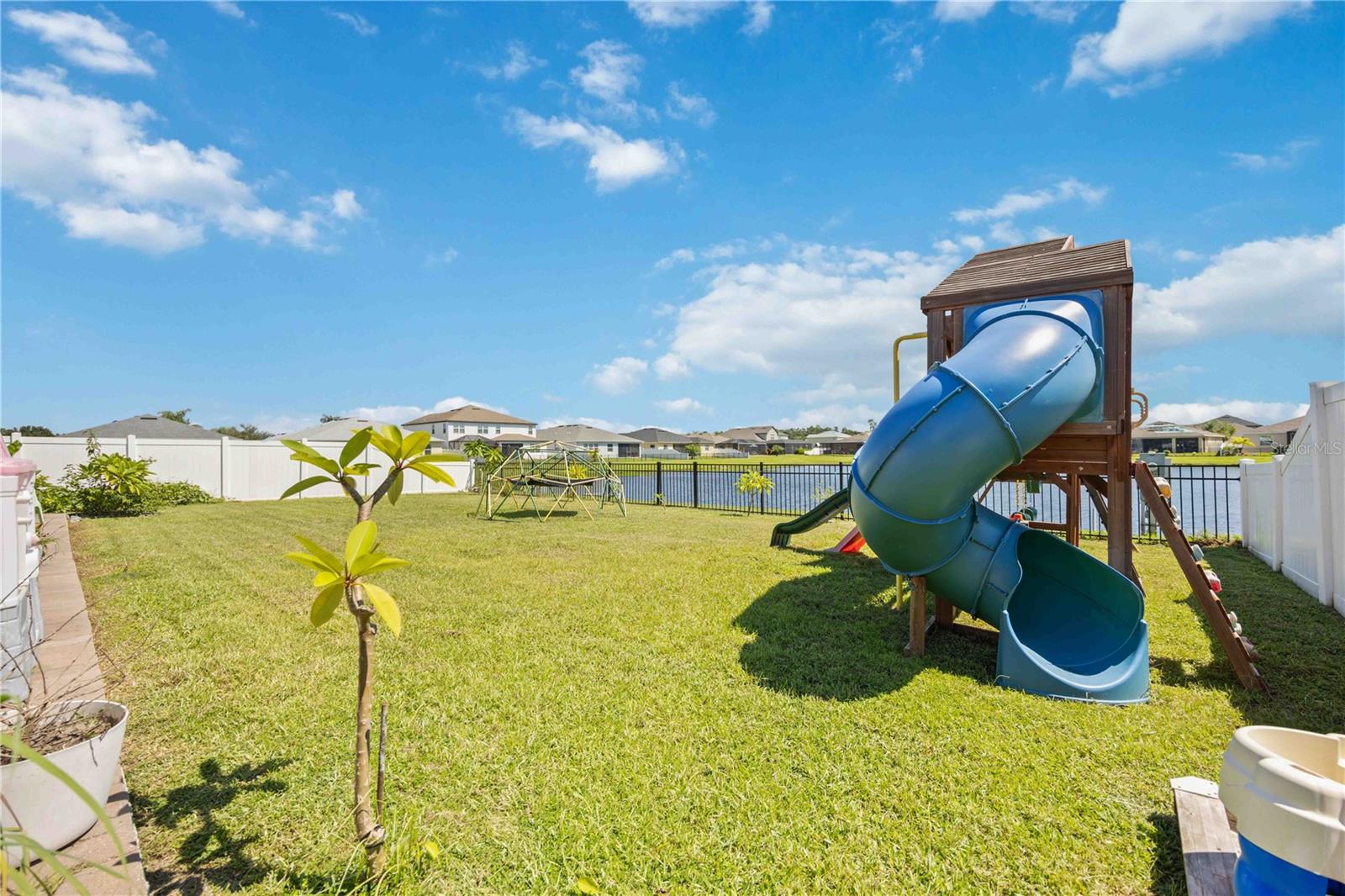 DEL TIERRA PH IV-A - Residential