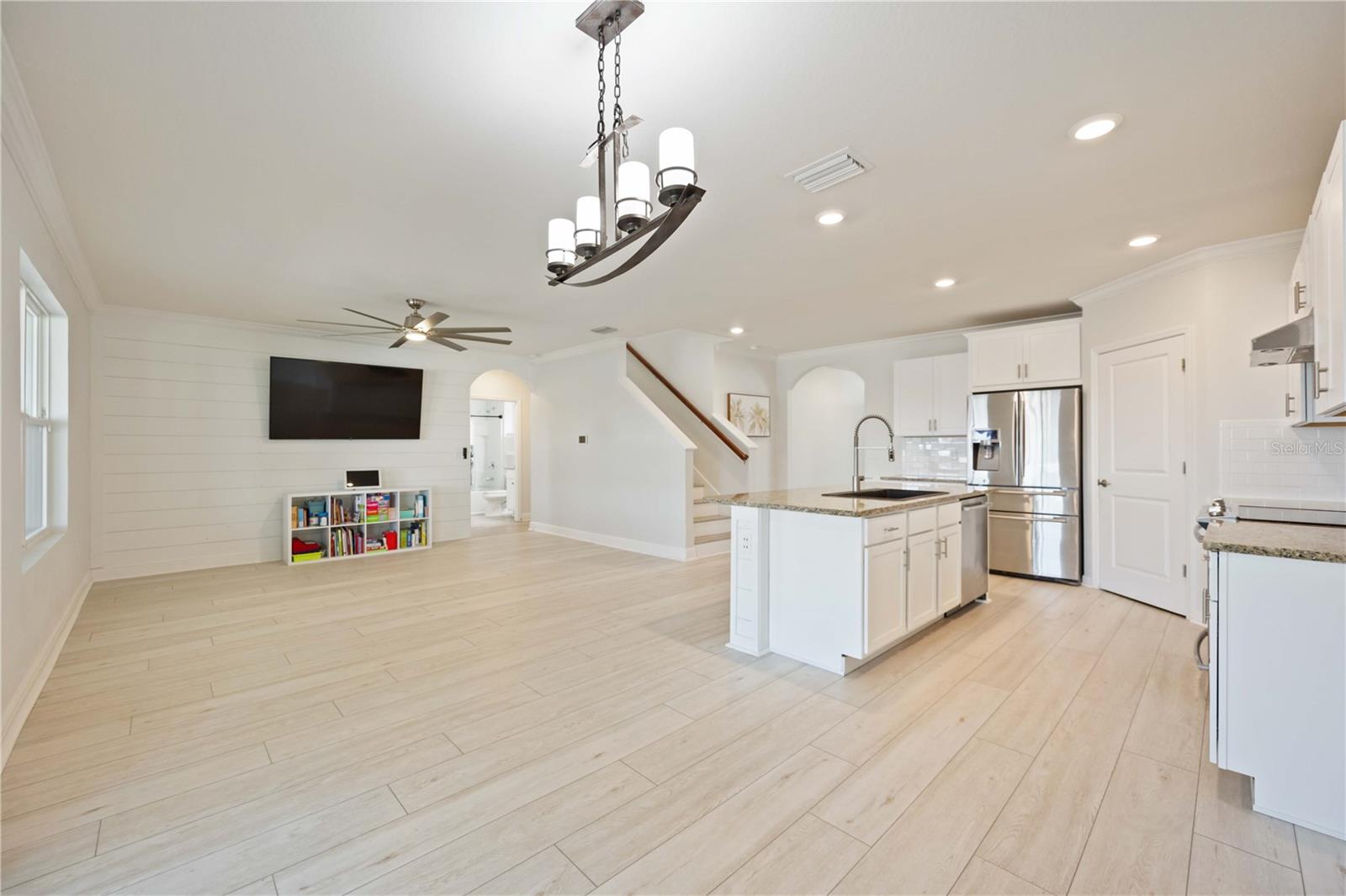 DEL TIERRA PH IV-A - Residential