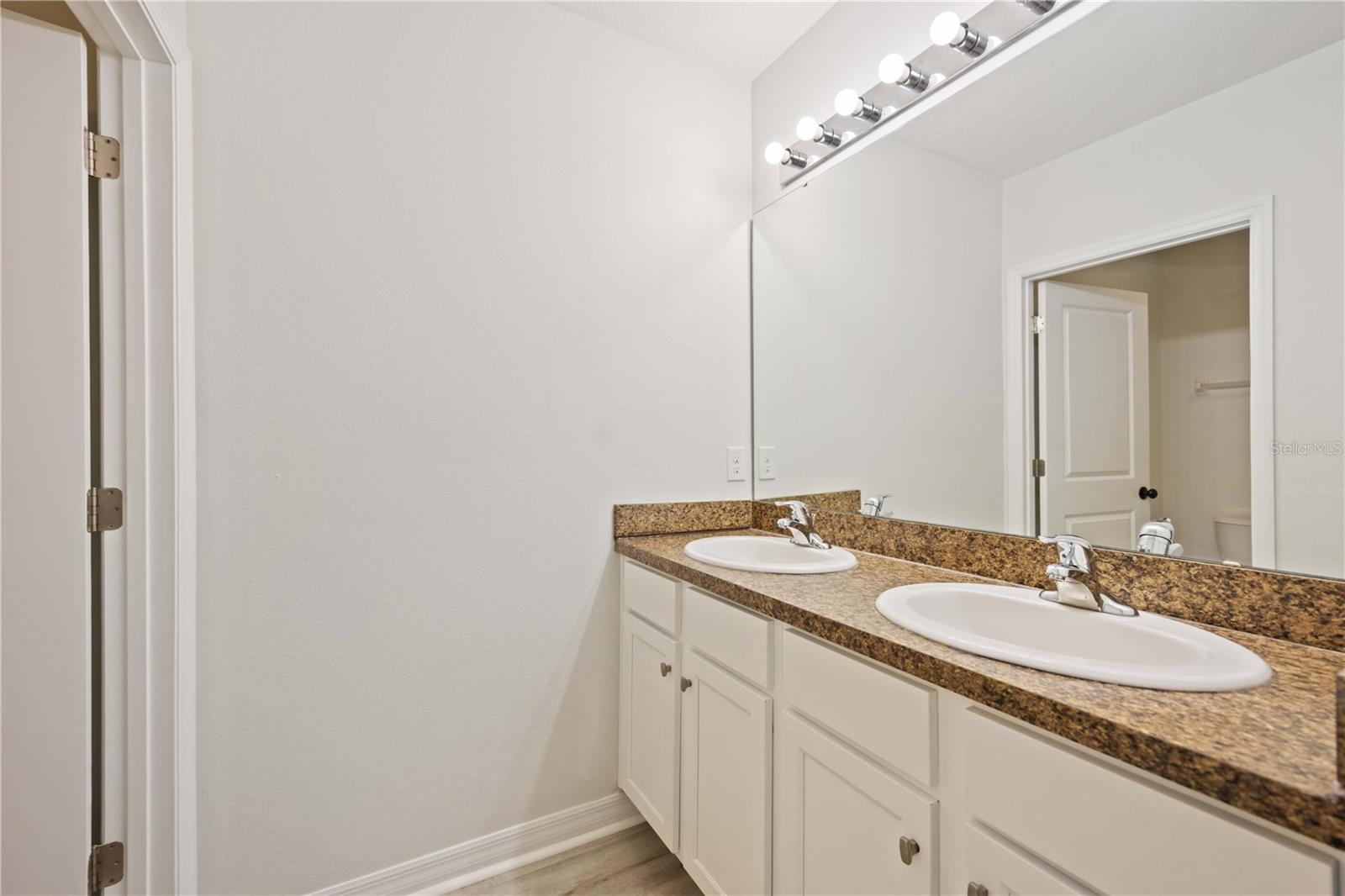 DEL TIERRA PH IV-A - Residential