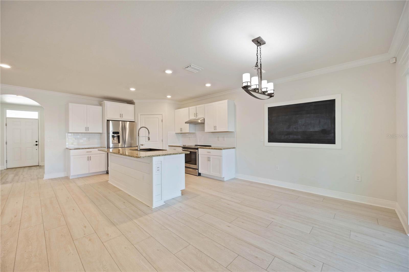 DEL TIERRA PH IV-A - Residential