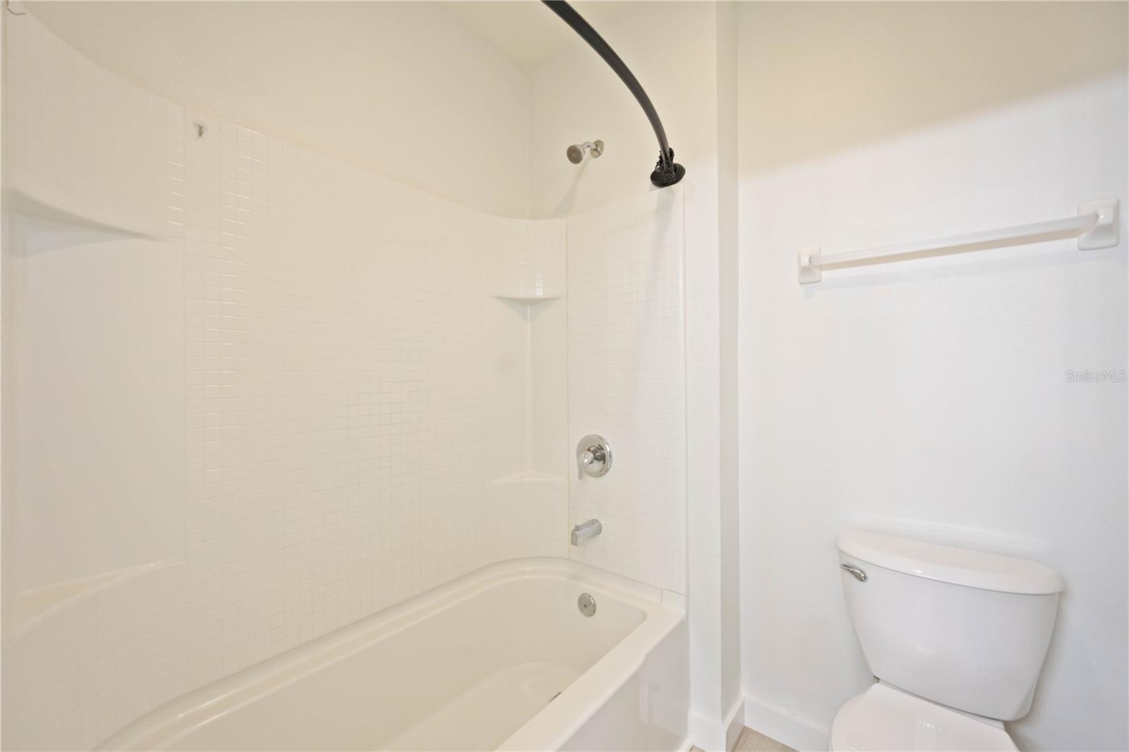 DEL TIERRA PH IV-A - Residential