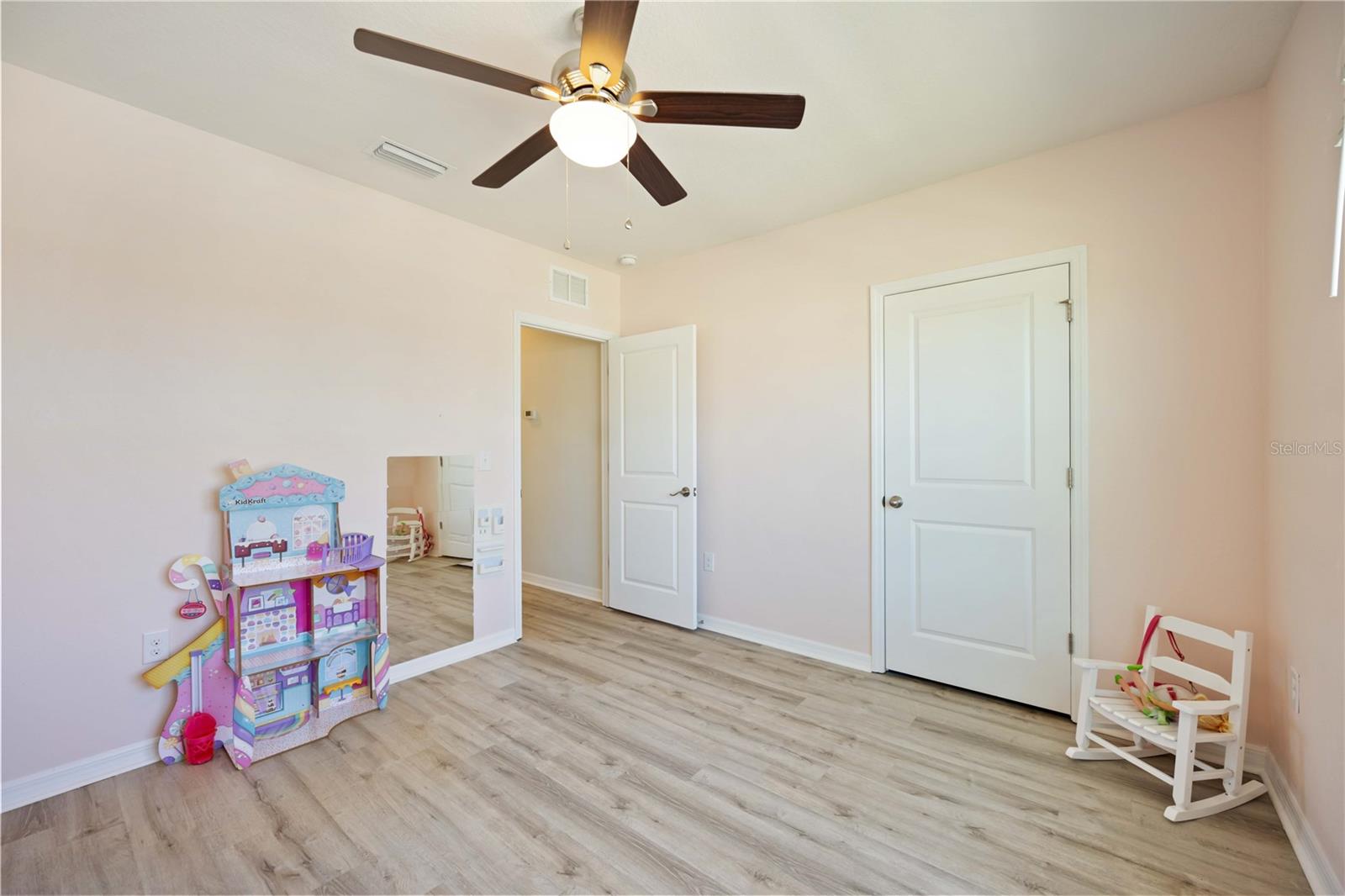 DEL TIERRA PH IV-A - Residential