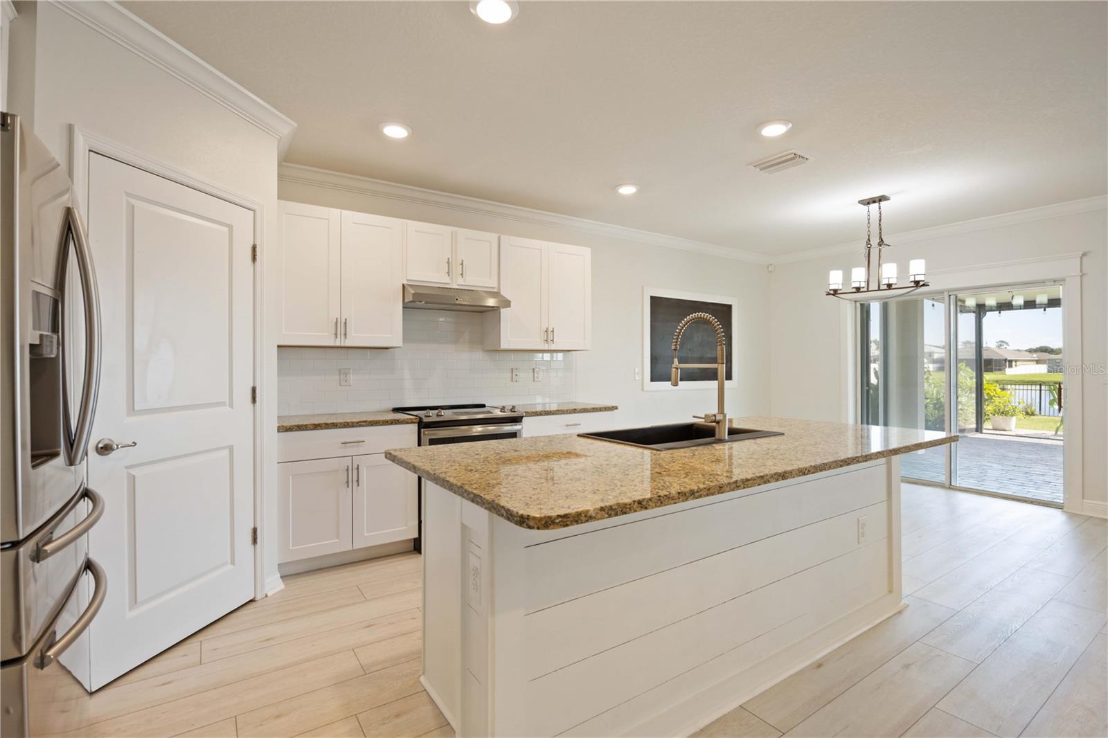 DEL TIERRA PH IV-A - Residential