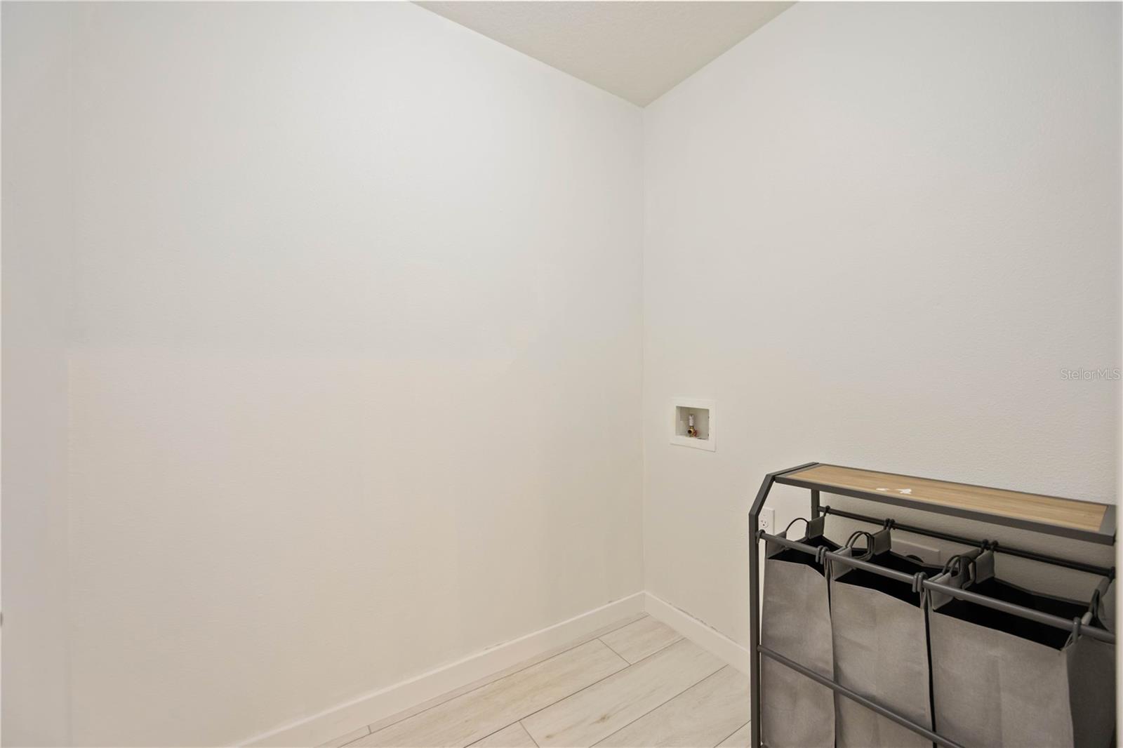 DEL TIERRA PH IV-A - Residential