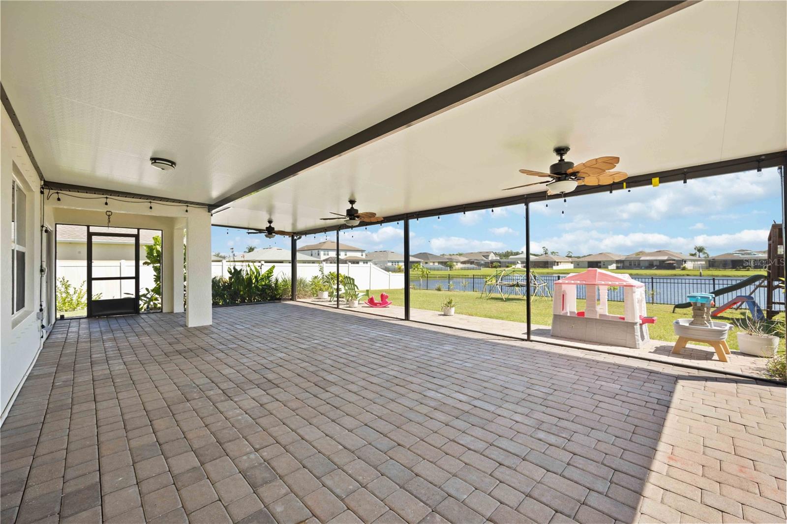 DEL TIERRA PH IV-A - Residential