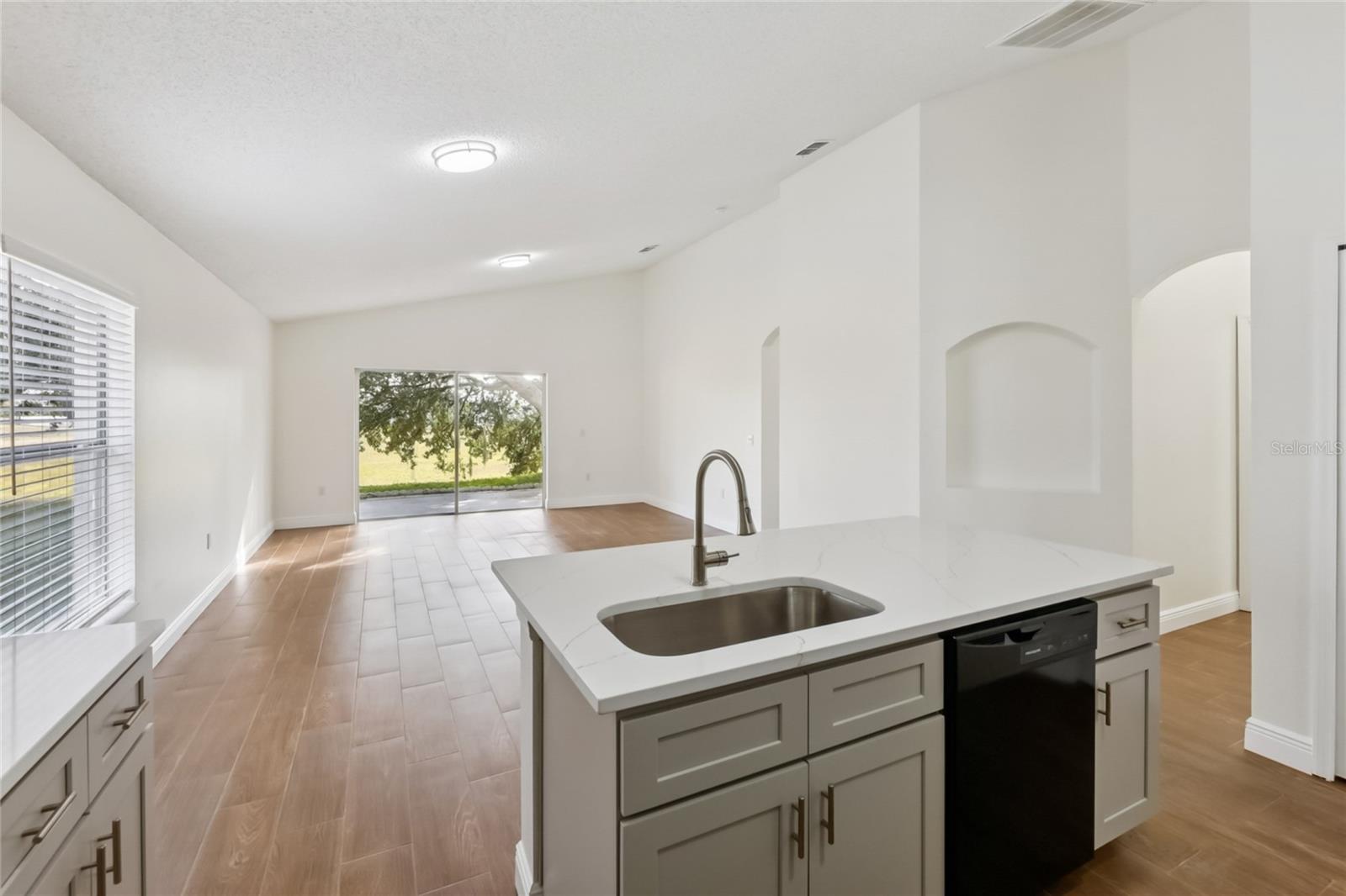 HEATHER HILL PH 02 - Residential