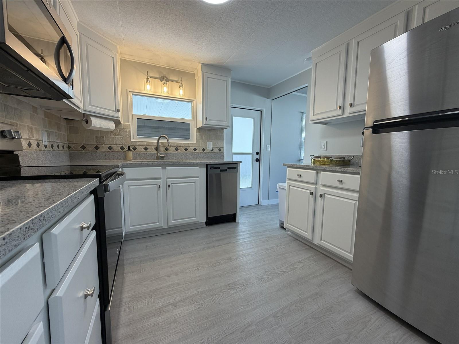 TRI-PAR ESTATES - Residential