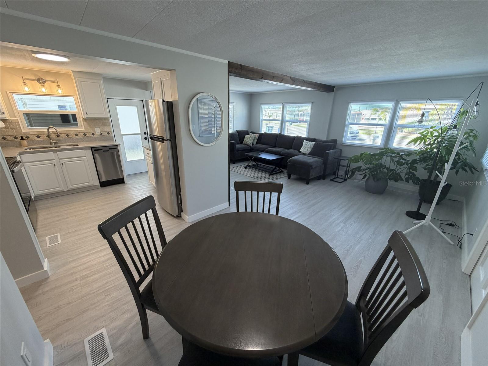 TRI-PAR ESTATES - Residential