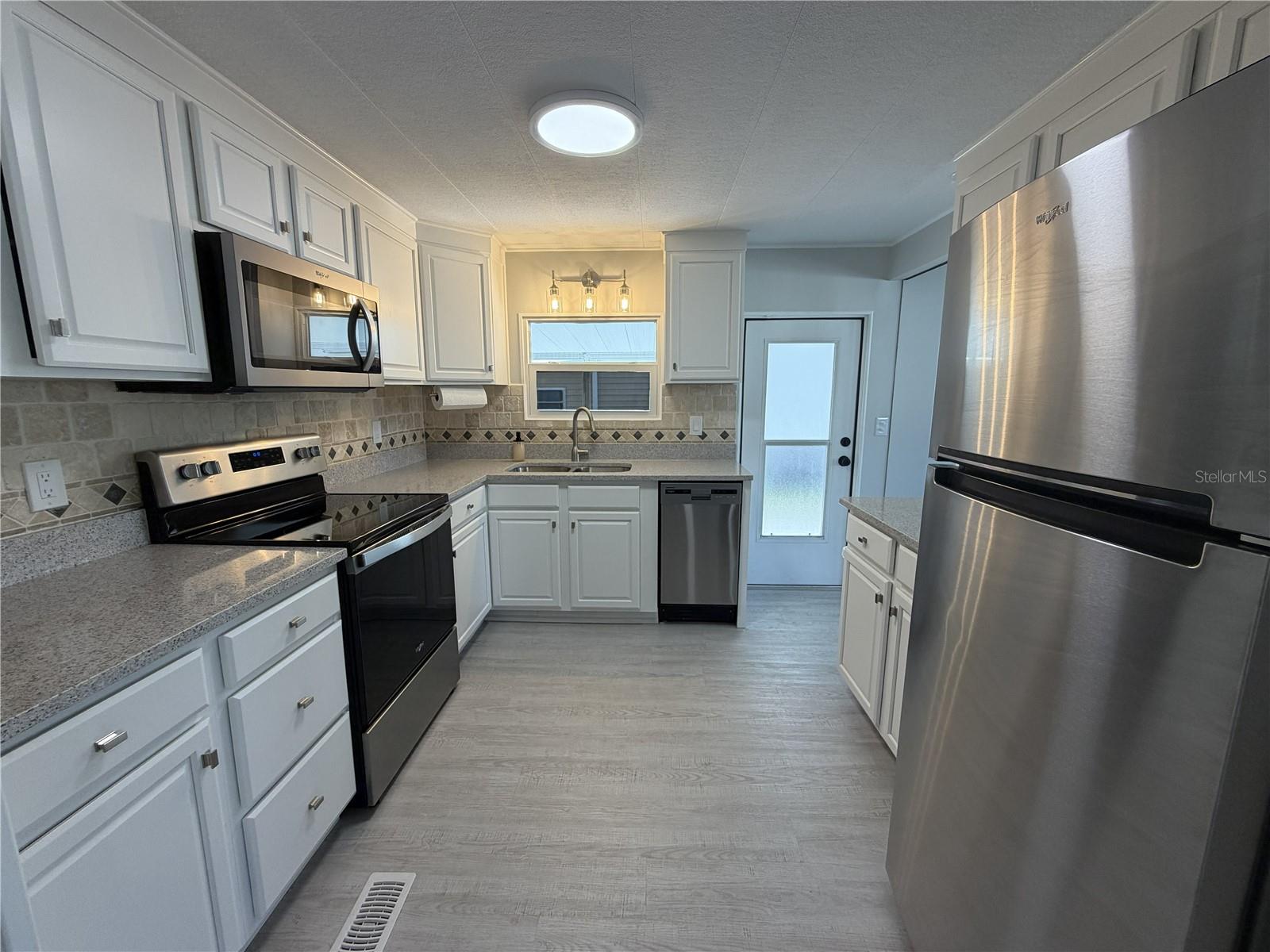 TRI-PAR ESTATES - Residential