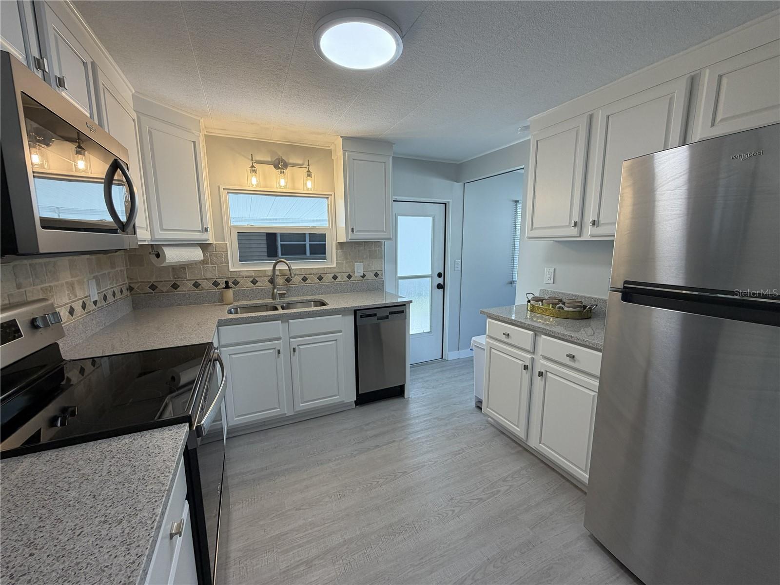 TRI-PAR ESTATES - Residential