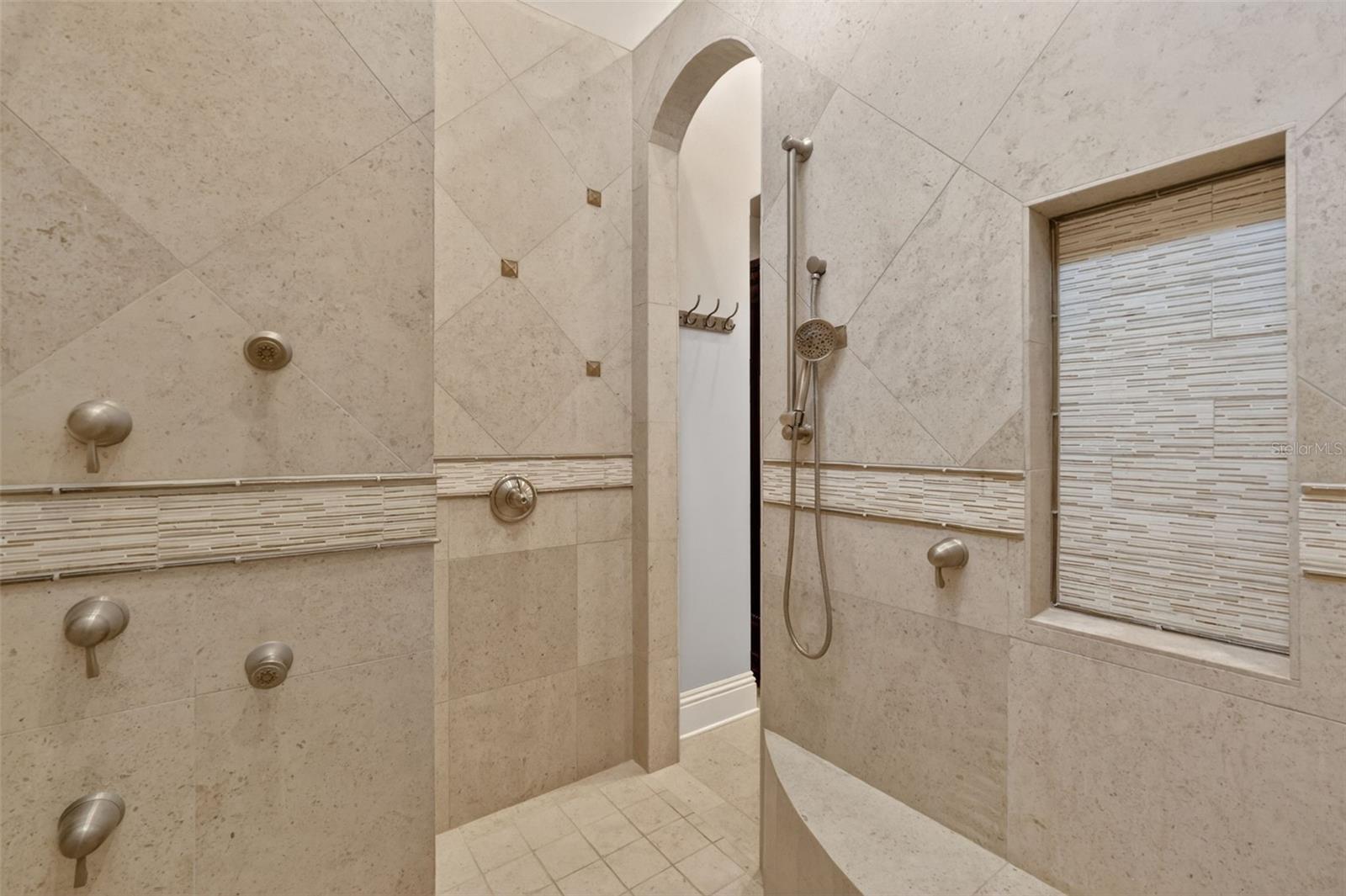 NORRIS DUPONT & GAUDRY GRANT - Residential
