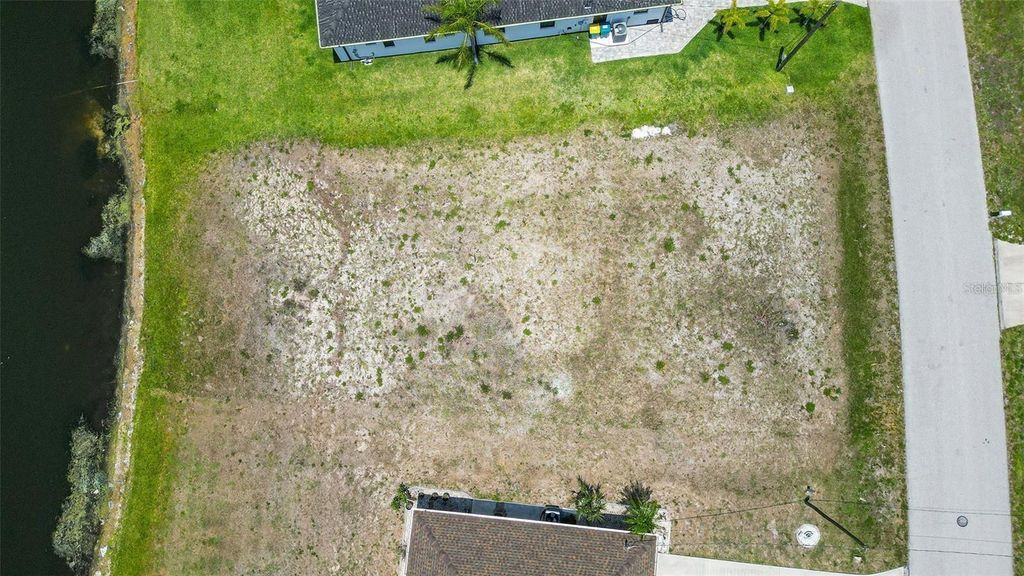 Photo of 168 Mark Twain Lane, Rotonda West, FL 33947 (MLS # S5119614)