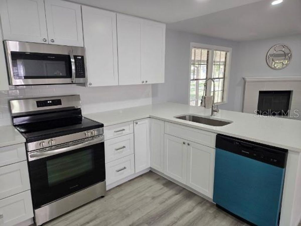 Photo of 1091 Shawnee Trail, Winter Springs, FL 32708 (MLS # O6353196)