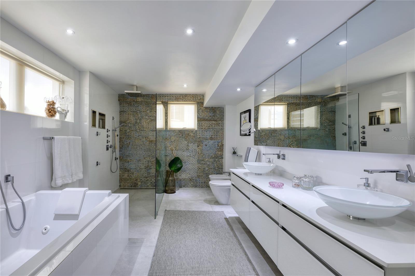 CONDADO - Residential