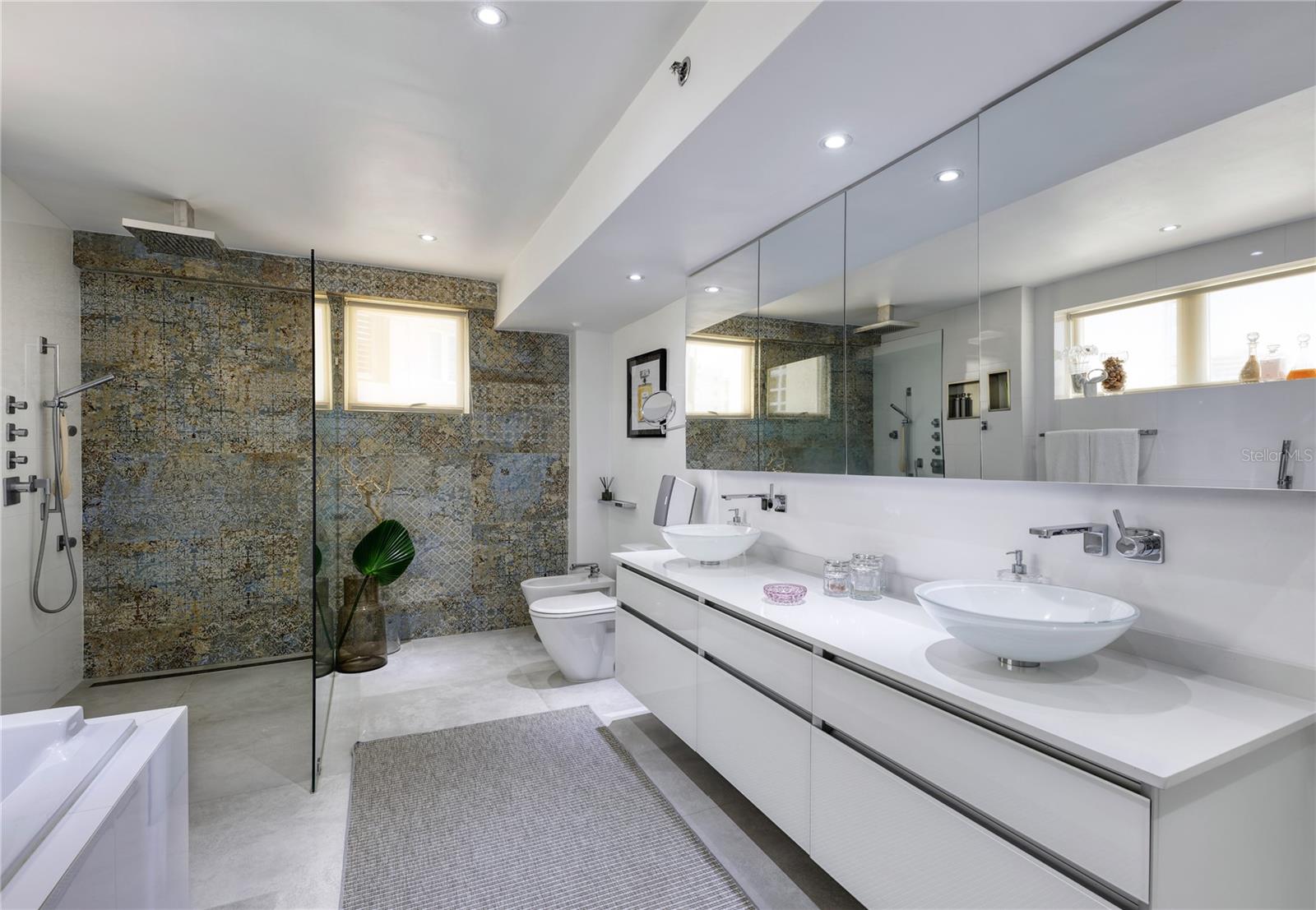 CONDADO - Residential