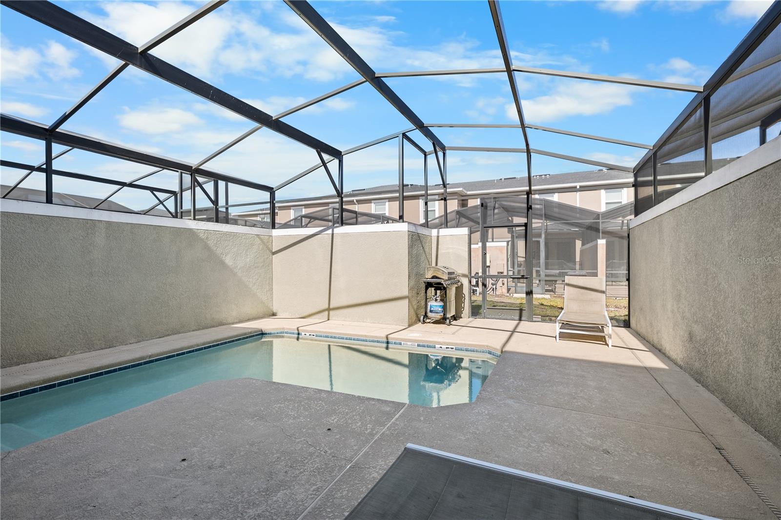 COVE AT STOREY LAKE 4 - Residential