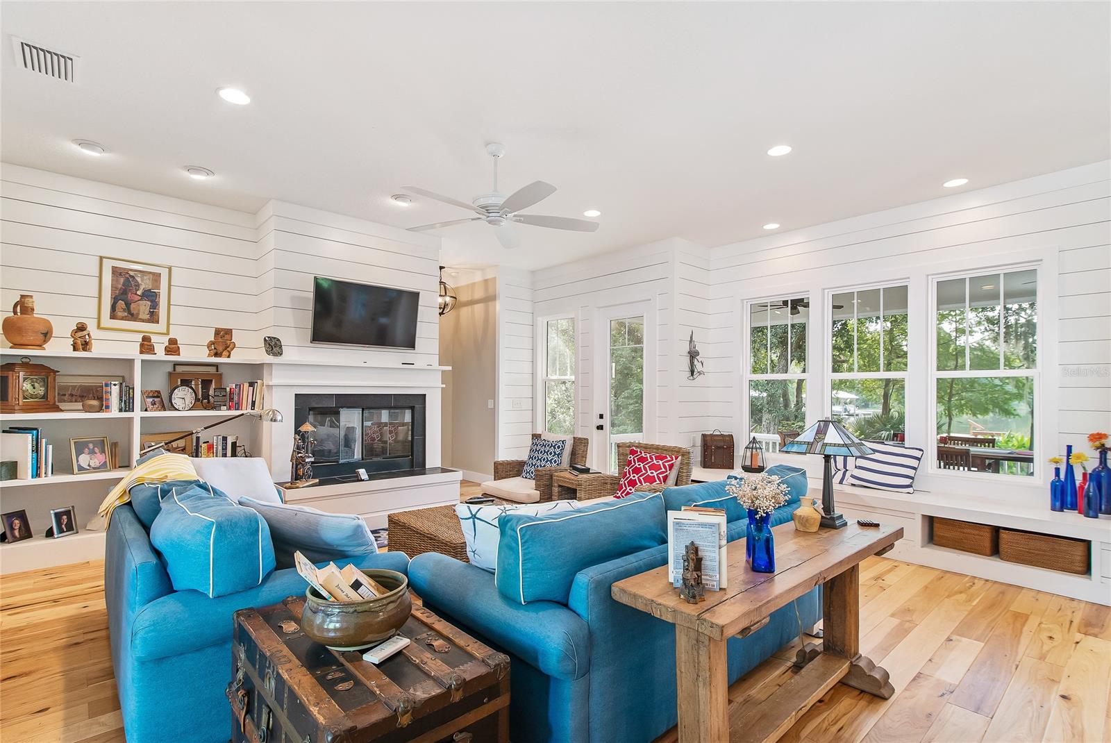 Lake Waterford Estates Unit - Residential