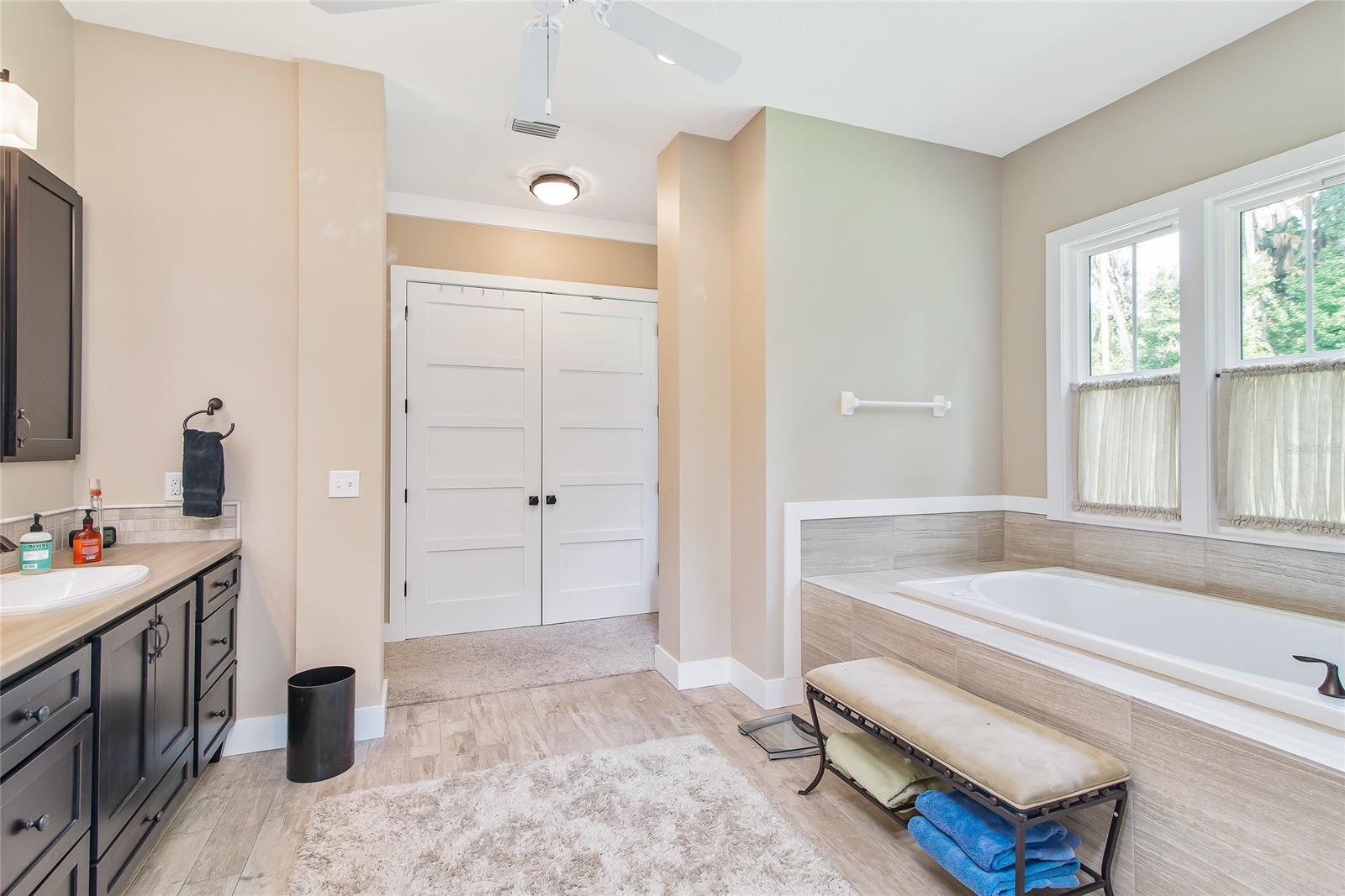 Lake Waterford Estates Unit - Residential