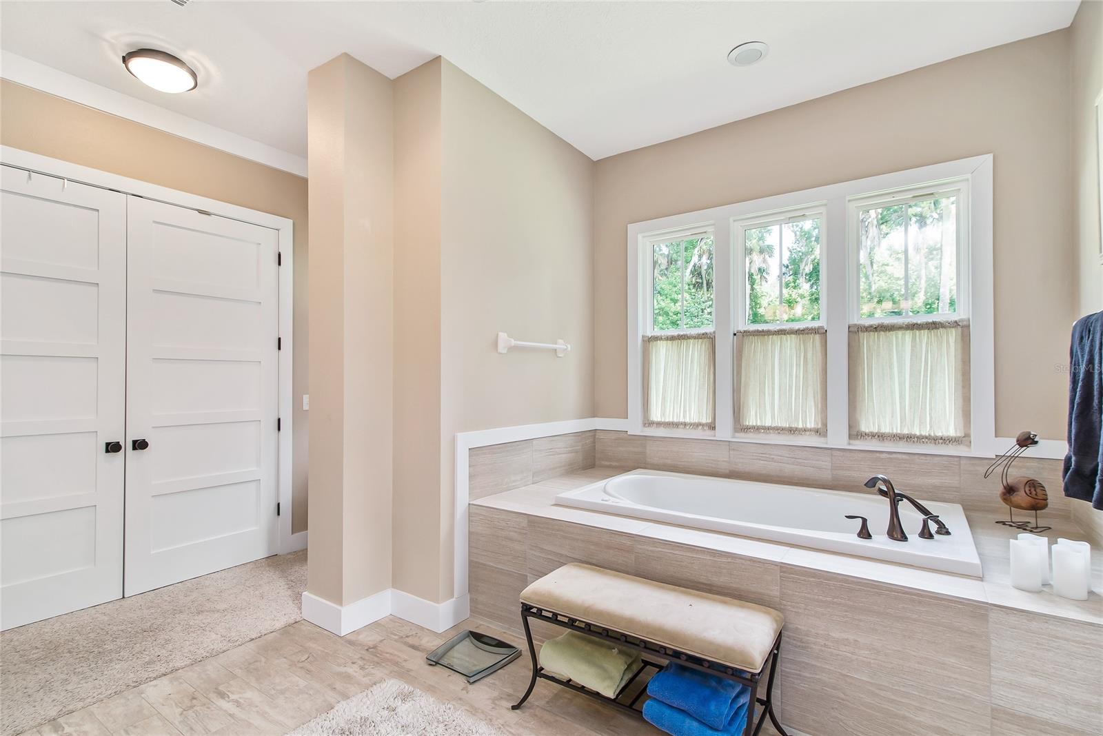 Lake Waterford Estates Unit - Residential