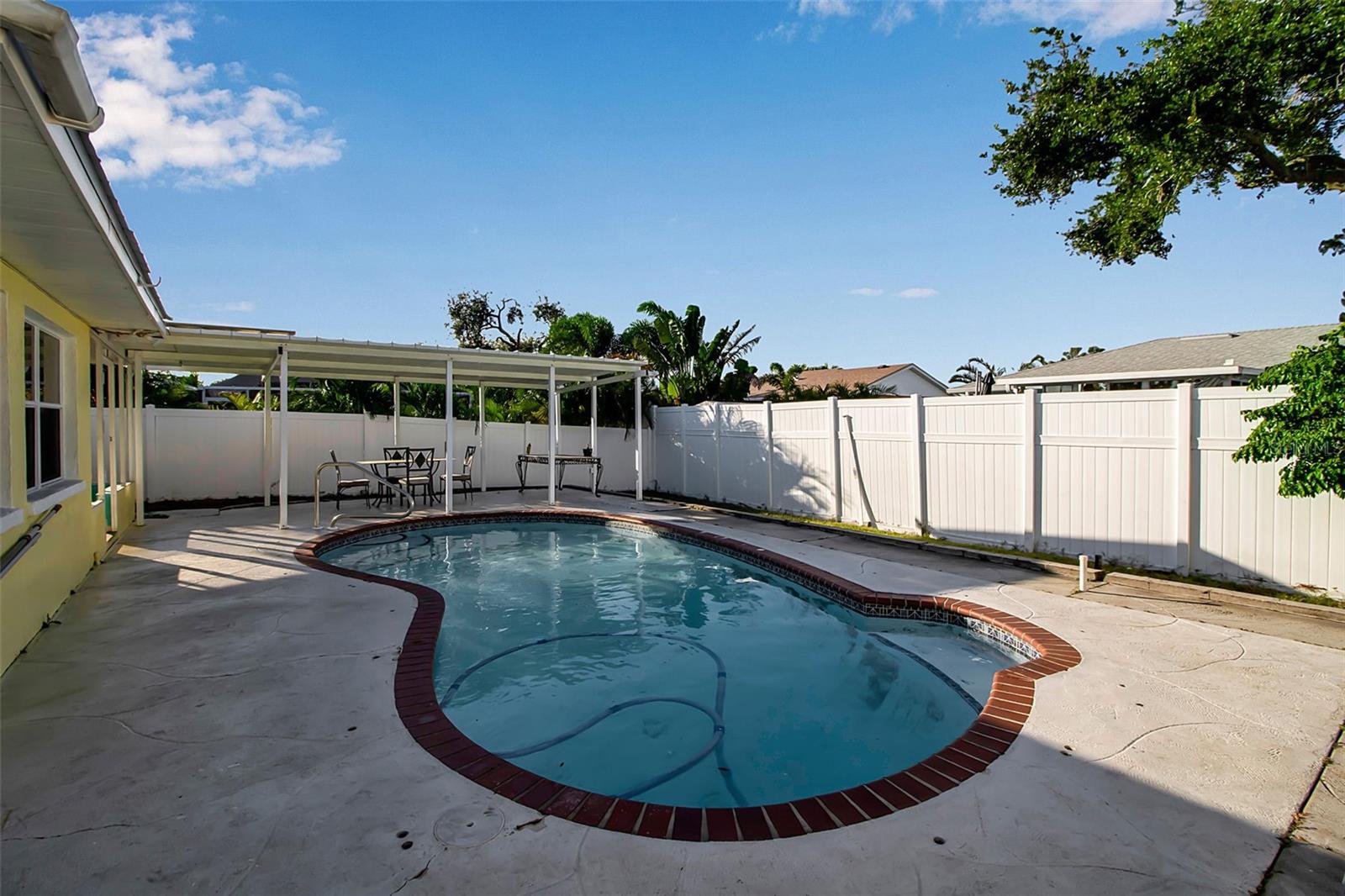 CUTRONA SUB - Residential