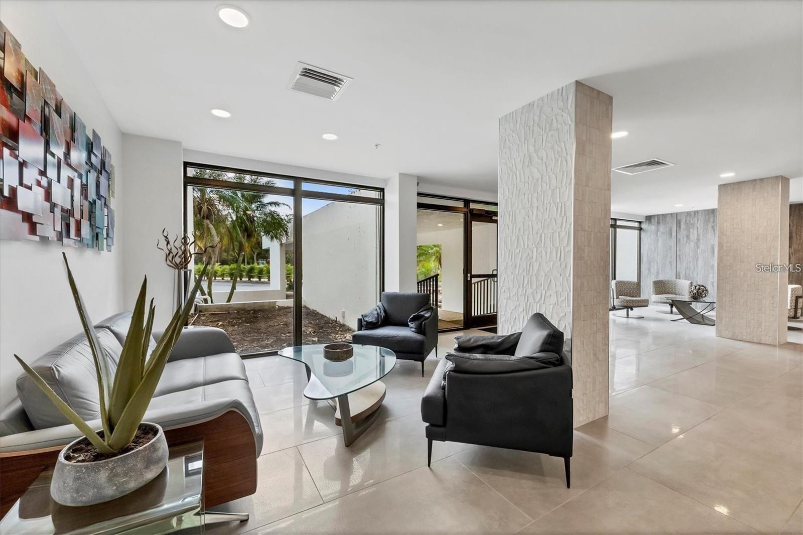 4822 OCEAN BOULEVARD 5E