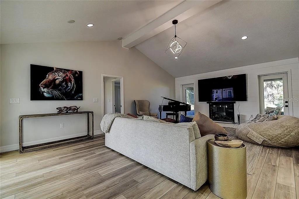 4723 THOMAS HOBY PLACE