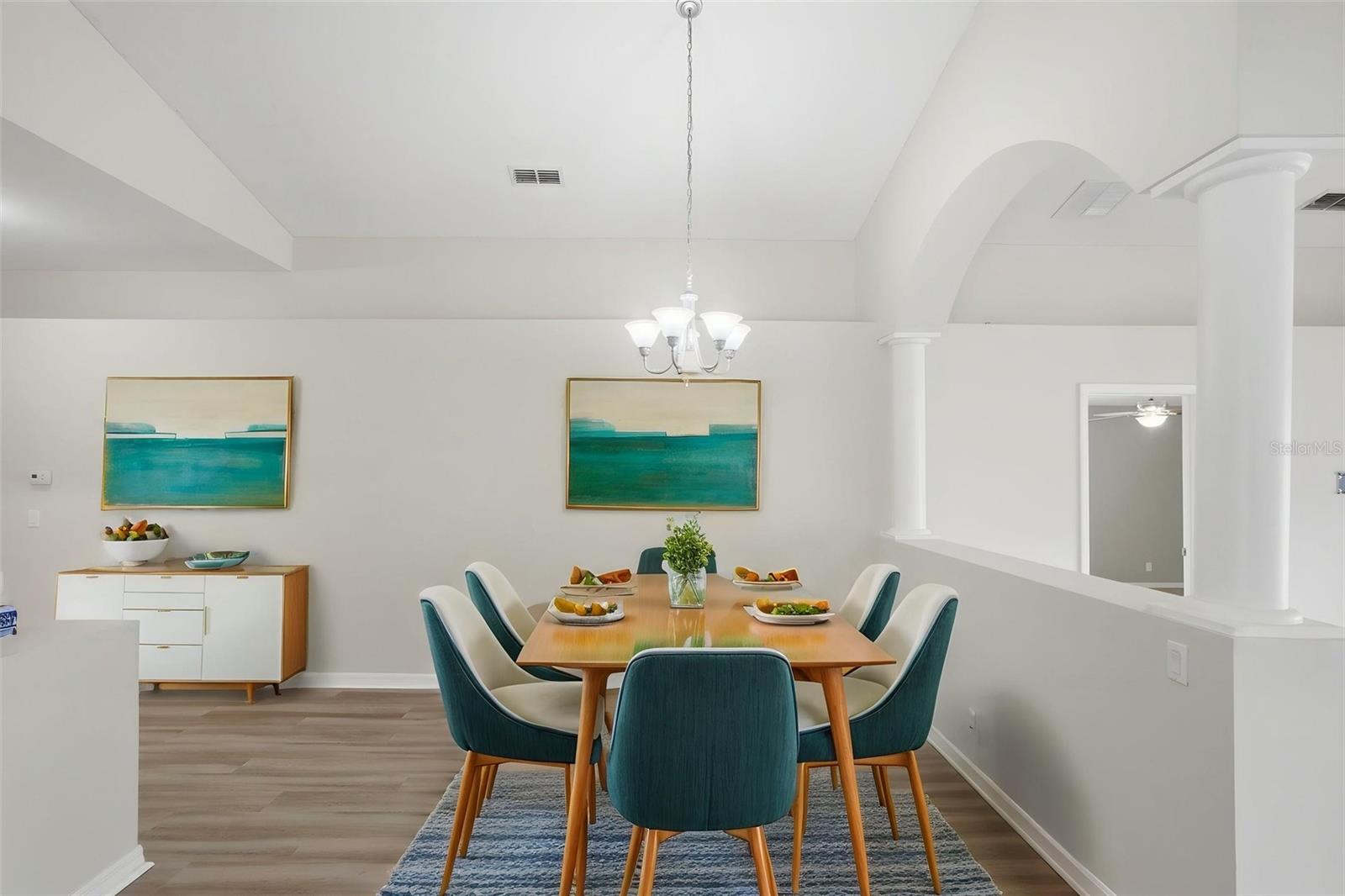 BLUE SPGS VILLAS - Residential
